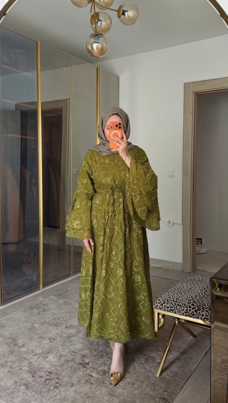 اخضر زيتي